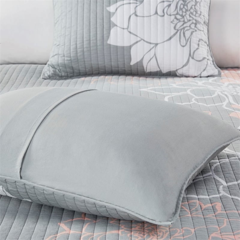 Madison Park Lola 6-Piece Cotton Quilt Set with Throw Pillows in Gray/Blush