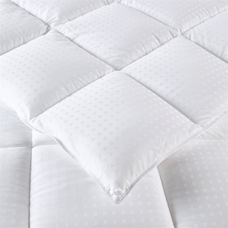 Croscill Signature Dobby Cotton Down Alternative Comforter in White Full/Queen