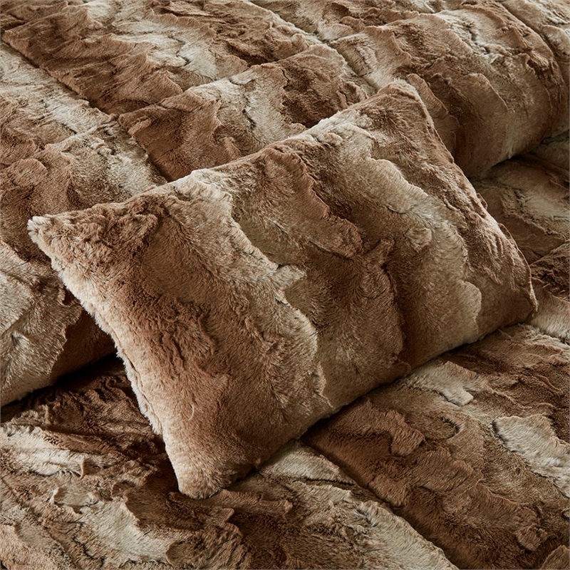 madison park zuri 4pc faux fur comforter set in tan full/queen