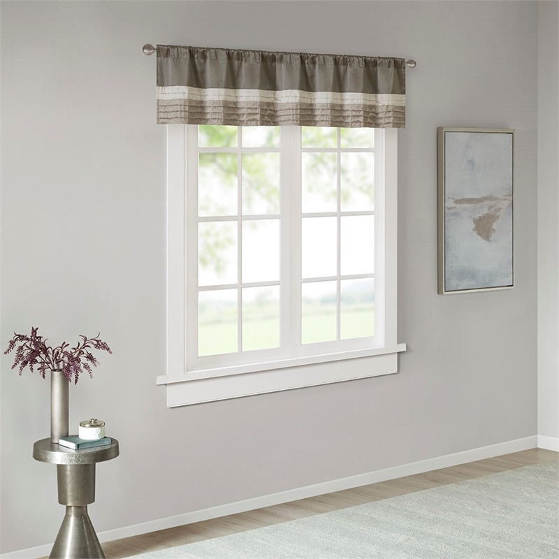 Madison Park Amherst Polyoni Pintuck Window Valance in Natural
