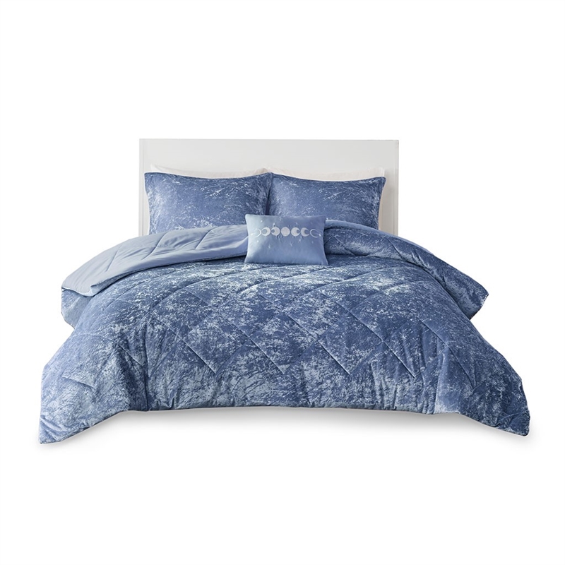 Intelligent Design Felicia Velvet Comforter Full/Queen Set in Blue