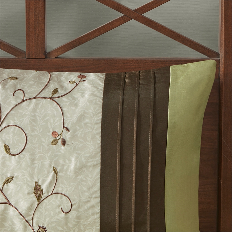Madison Park Serene 7-Piece Fabric Embroidered Comforter Set in Green