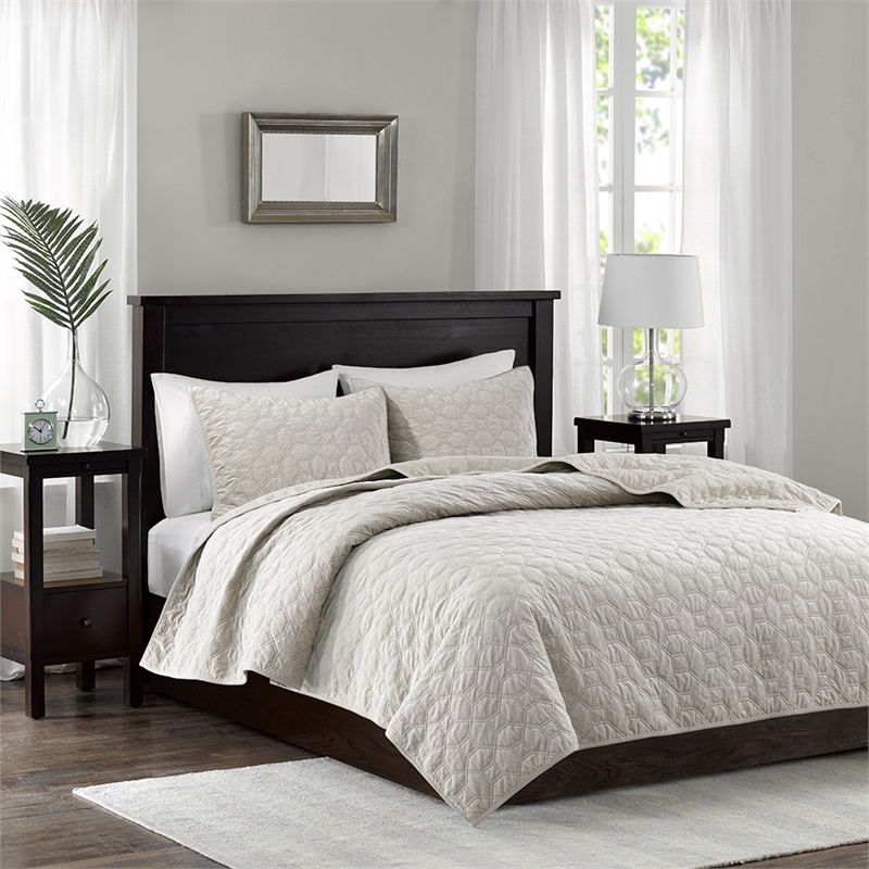 Madison Park Harper 3-Piece Modern Velvet Fabric Quilt Set in Ivory