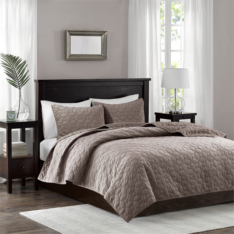 Madison Park Harper 3-Piece Modern Velvet Fabric Quilt Set in Taupe