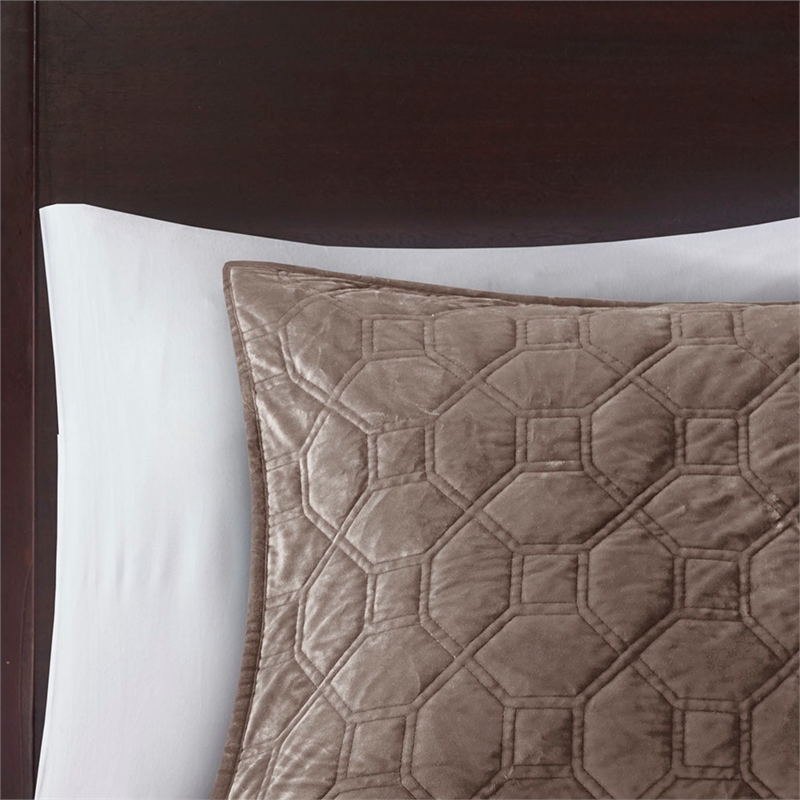Madison Park Harper 3-Piece Modern Velvet Fabric Quilt Set in Taupe