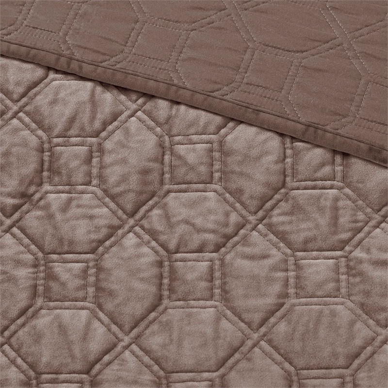 Madison Park Harper 3-Piece Modern Velvet Fabric Quilt Set in Taupe