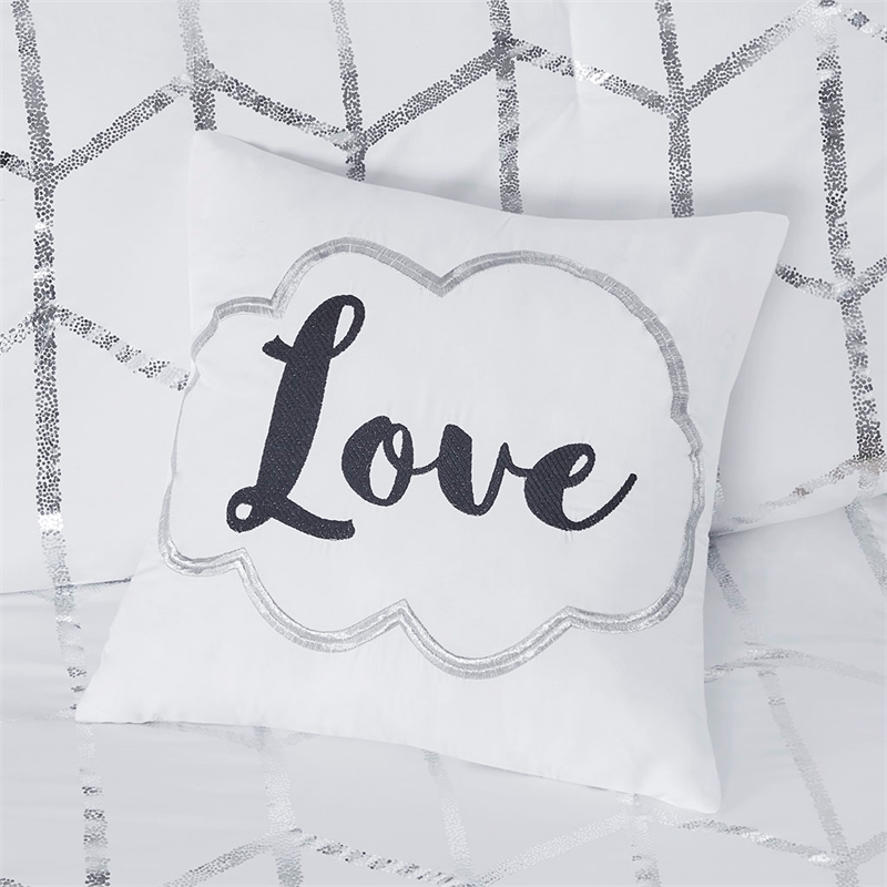 Intelligent Design Raina Fabric Metallic Printed Comforter Set in White/Silver