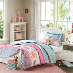 Quilt & Coverlet