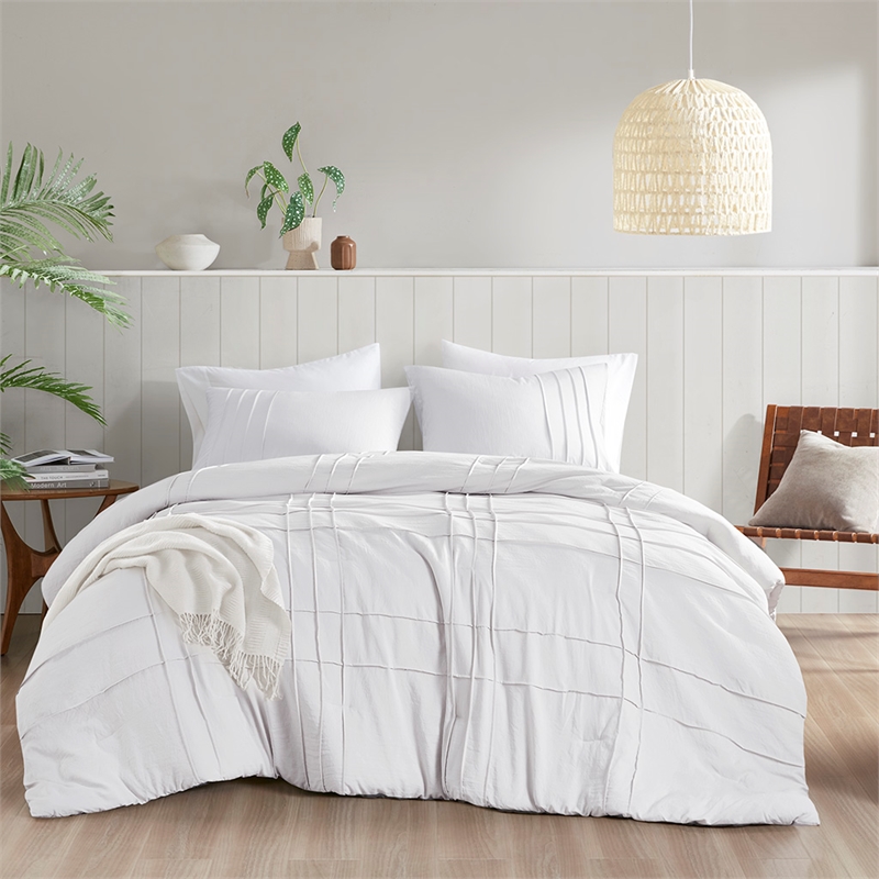 Olliix Comfort Spaces Twin/Twin XL Microfiber Comforter Set in  White