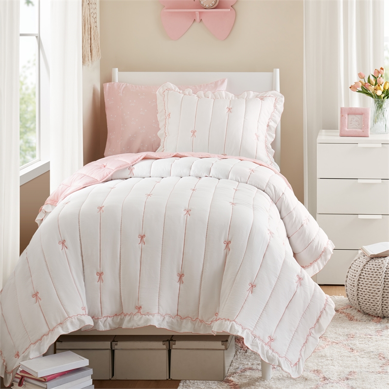 Olliix Intelligent Design Twin/Twin XL Microfiber Quilt Set in  Pink