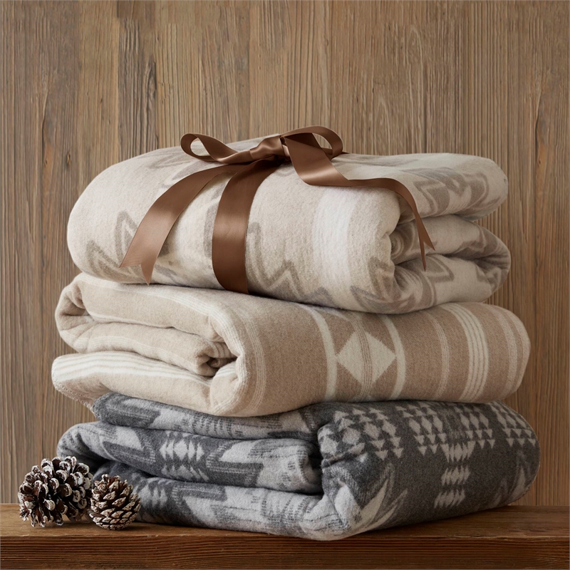 Olliix Woolrich Full/Queen Cotton Blanket in Ivory Stripe