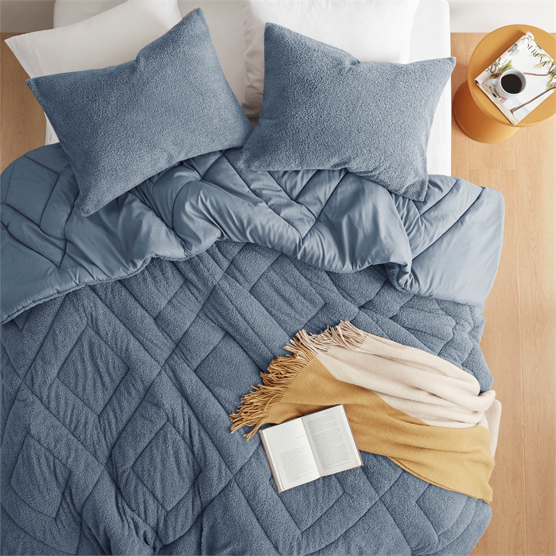 Olliix Comfort Spaces King/Cal King Microfiber Comforter Set in Blue