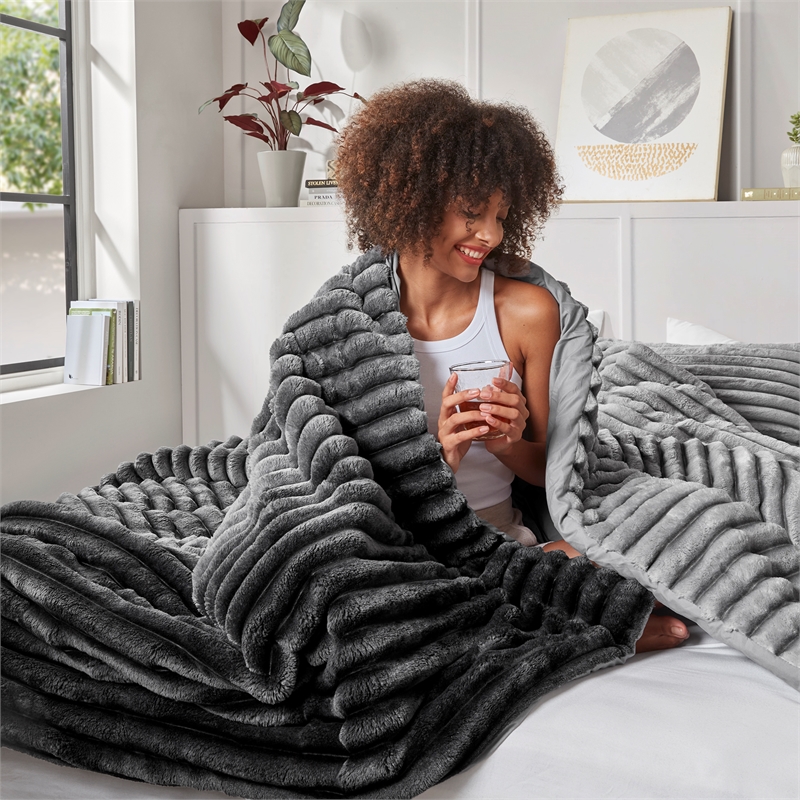 Olliix Intelligent Design King/Cal King Microfiber Comforter Set in Grey Ombre