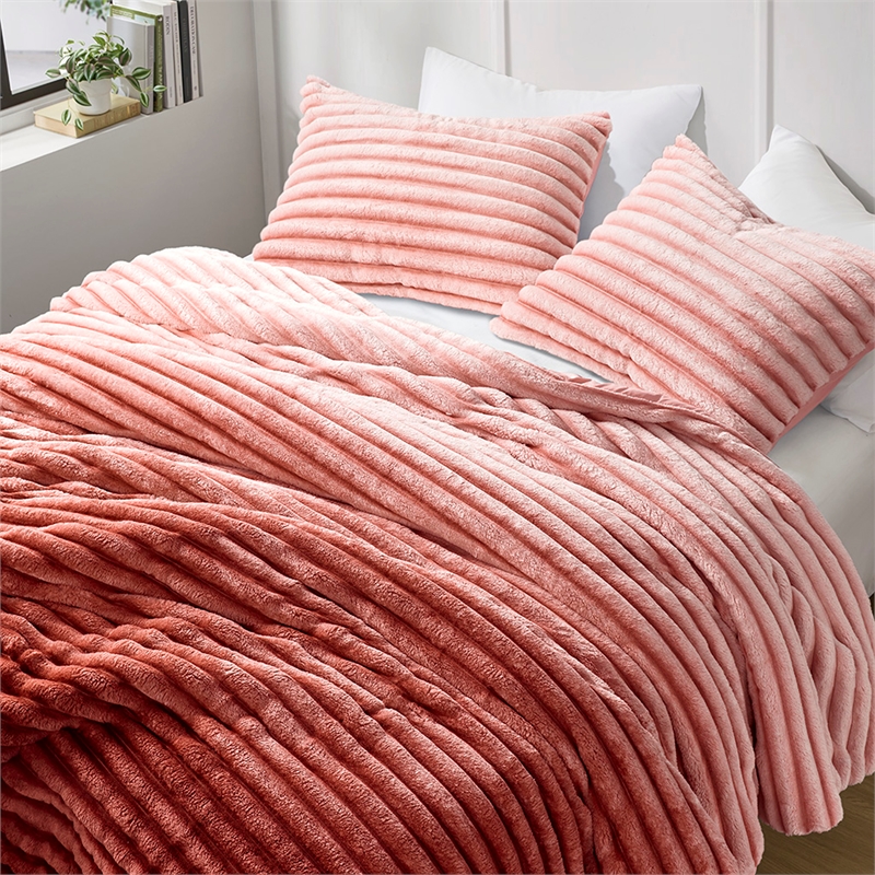 Olliix Intelligent Design Full/Queen Microfiber Comforter Set in Blush Ombre