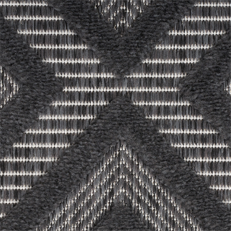Nourison Versatile 5' x 7' Indoor/Outdoor Rug in Charcoal/Black