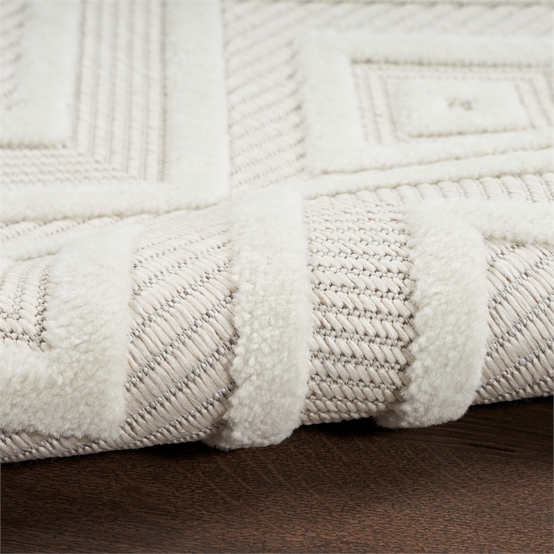 Nourison Versatile 5' x 7' Indoor/Outdoor Rug in Ivory/White