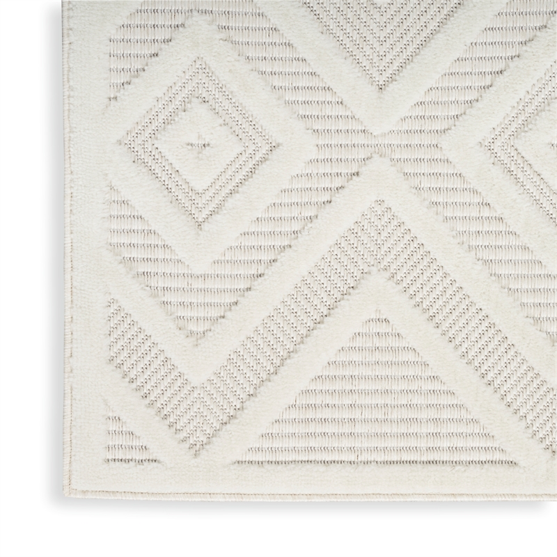 Nourison Versatile 6' x 9' Indoor/Outdoor Rug in Ivory/White