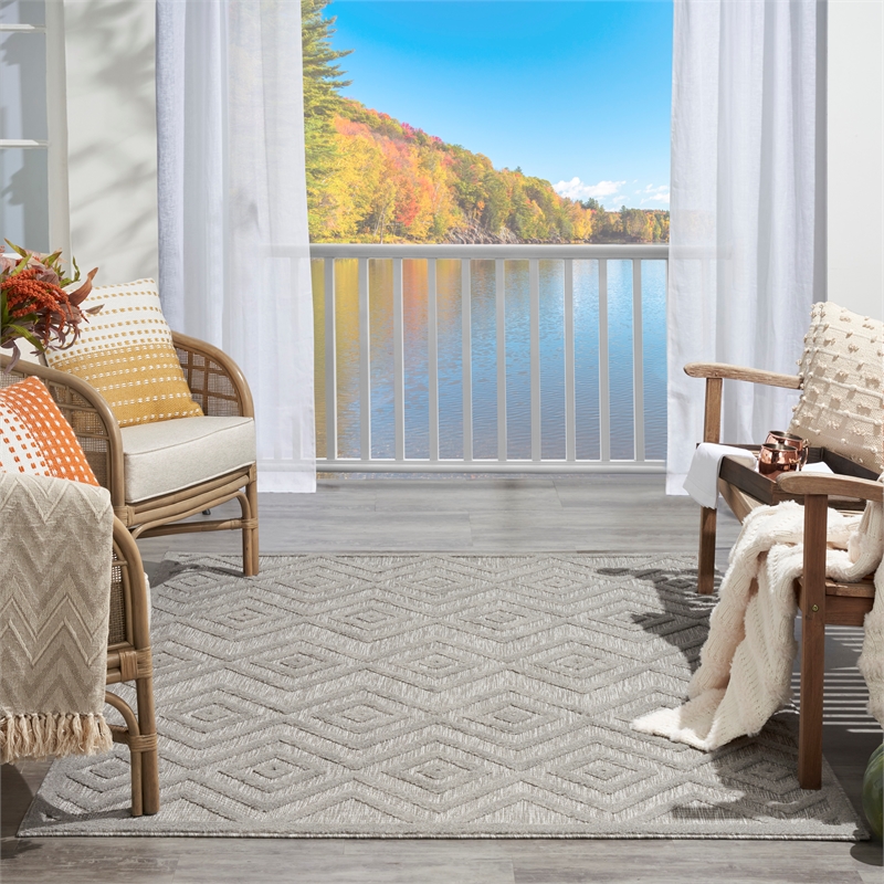 Nourison Versatile 6' x 9' Indoor/Outdoor Rug in Silver Grey