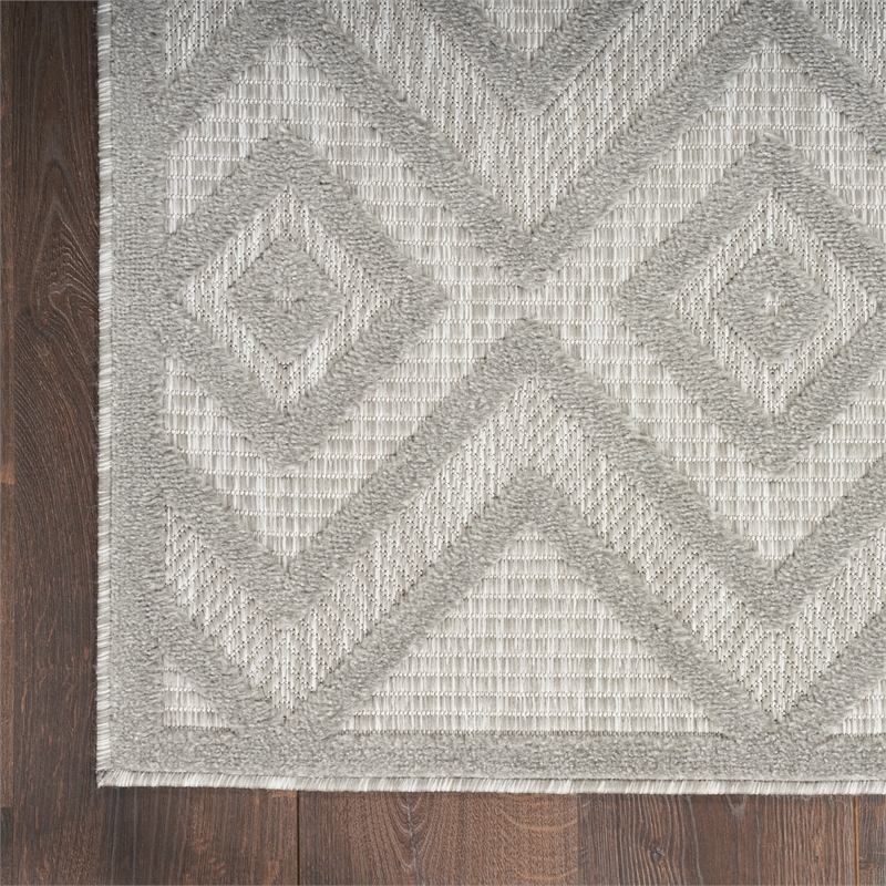Nourison Versatile 6' x 9' Indoor/Outdoor Rug in Silver Grey