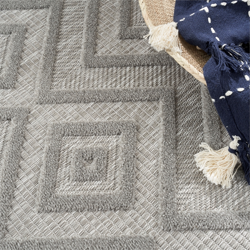 Nourison Versatile 6' x 9' Indoor/Outdoor Rug in Silver Grey