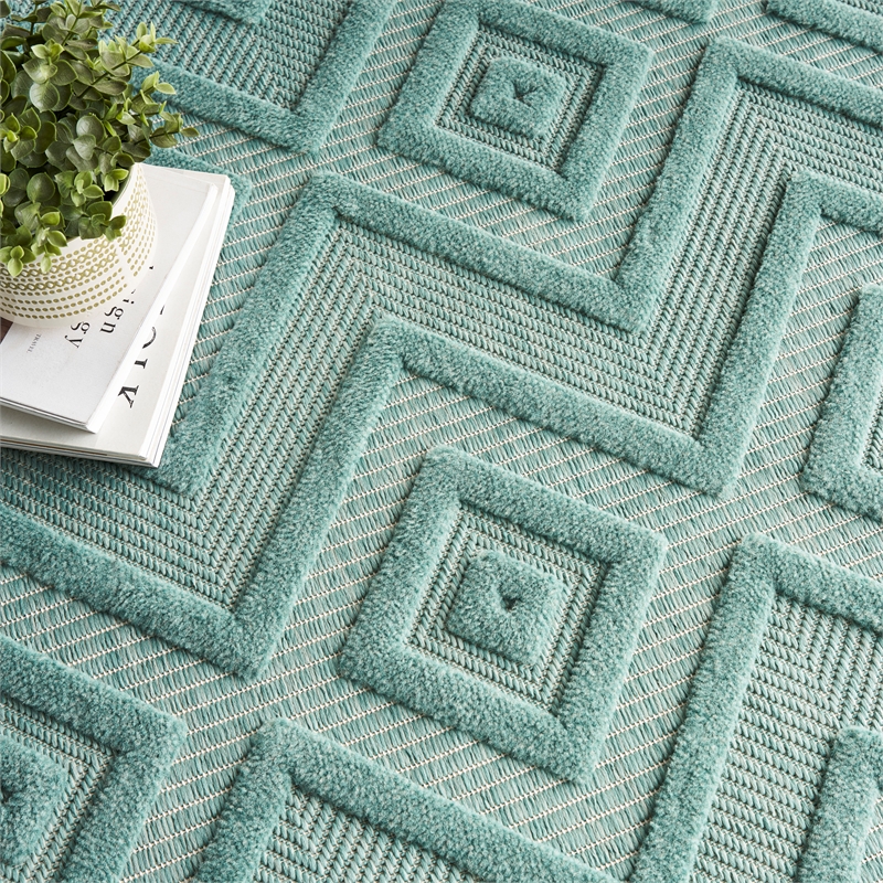 Nourison Versatile 7' x 10' Indoor/Outdoor Rug in Aqua/Teal