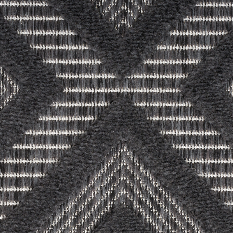 Nourison Versatile 7' x 10' Indoor/Outdoor Rug in Charcoal/Black
