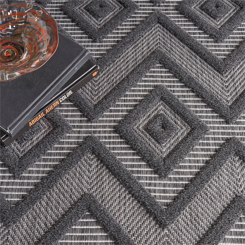 Nourison Versatile 7' x 10' Indoor/Outdoor Rug in Charcoal/Black