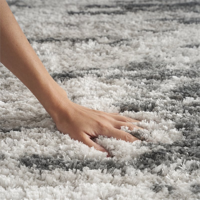 Nourison Luxurious Shag 48x72