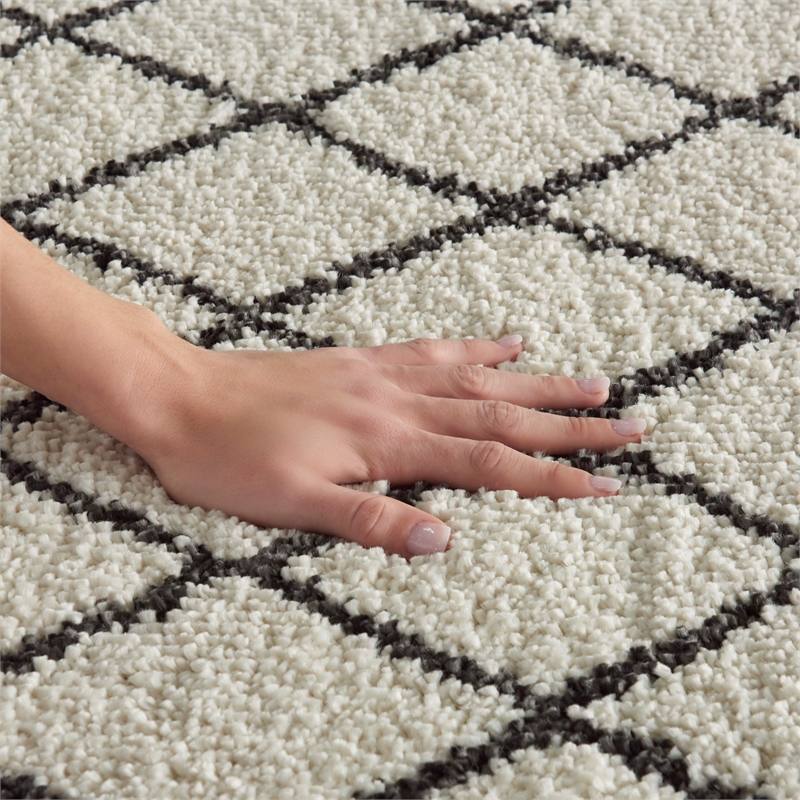 Nourison Geometric Shag 2'2
