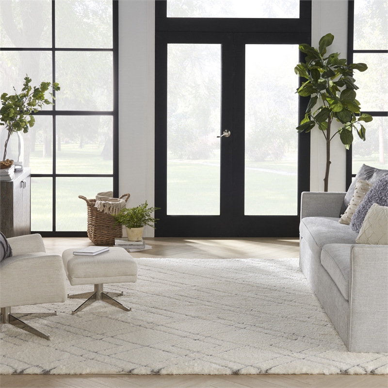 Nourison Luxurious Shag 7'10
