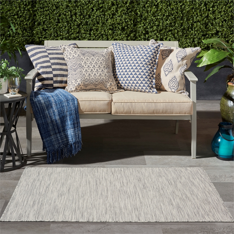 Nourison Positano 3' x 5' Light Gray Fabric Modern Area Rug (3' x 5')