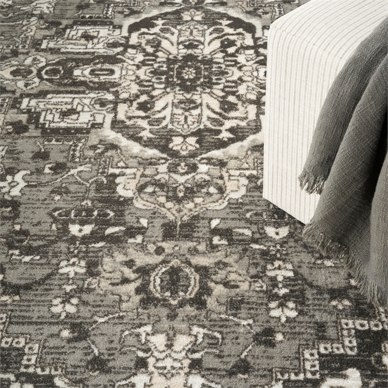 Nourison Concerto 5' x 7' Gray Fabric Vintage Area Rug (5' x 7')