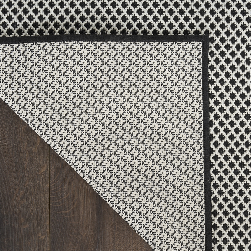 Nourison Courtyard 2'2