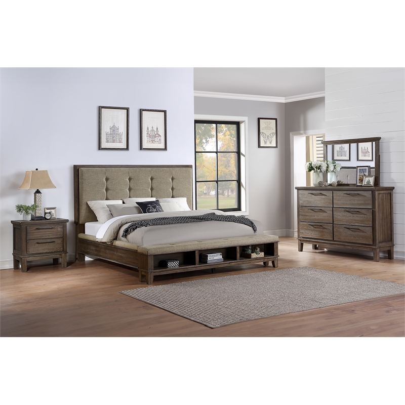New Classic Cagney 4-Piece Wood King Bedroom Set with Nightstand in Brown
