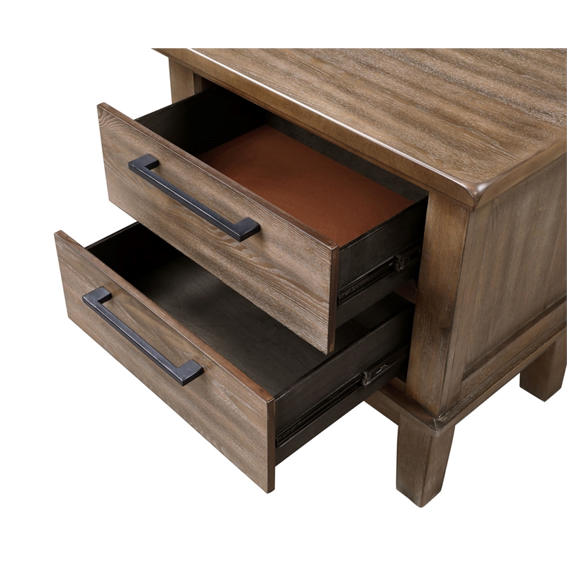 New Classic Cagney 4-Piece Wood Cal King Bedroom Set with Nightstand in Brown