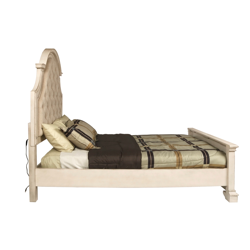 New Classic Anastasia 4-Piece Wood Cal King Bedroom Set with Chest in Ant White