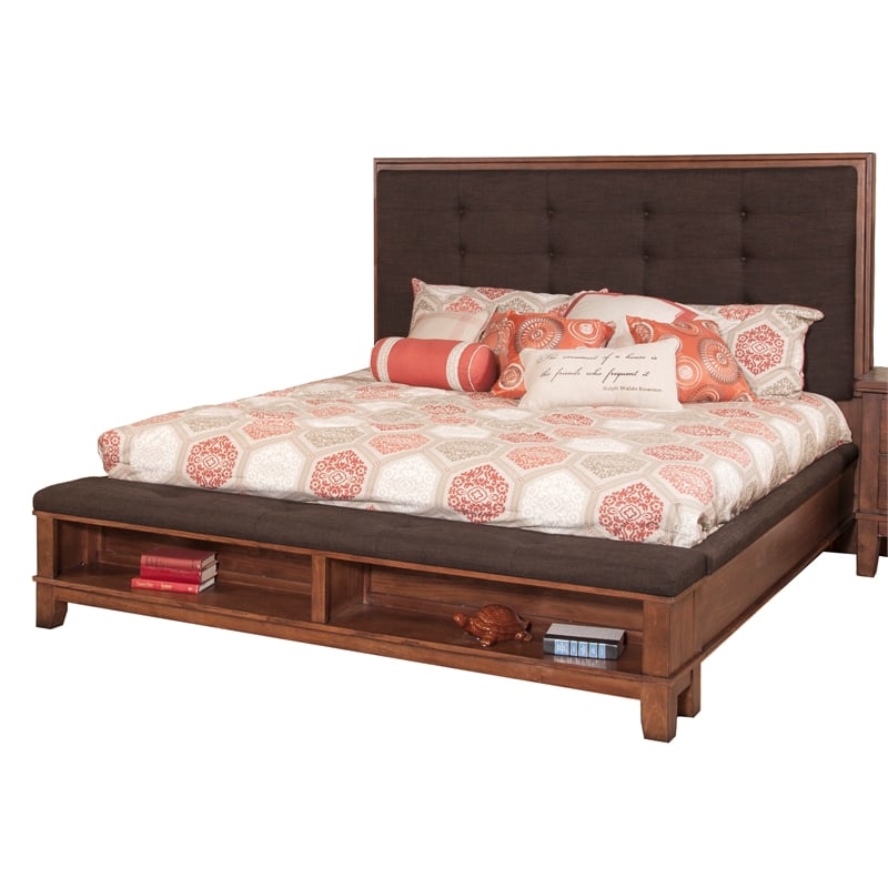 New Classic Furniture Cagney 6-Piece Wood Queen Bedroom Set in Chestnut