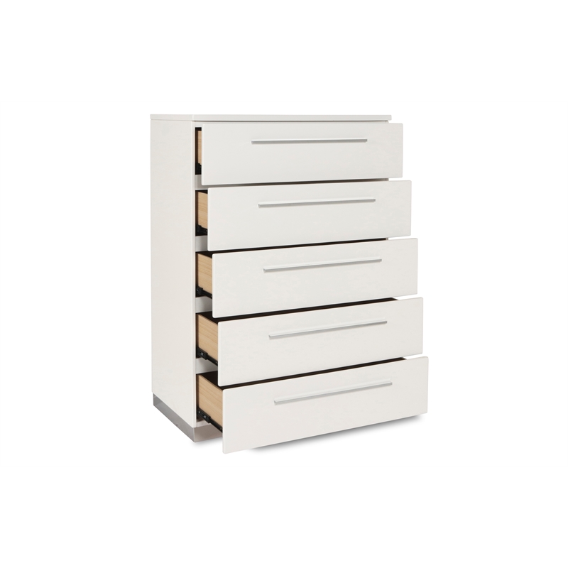 New Classic Sapphire 4-Piece Wood King Bedroom Set with Chest in White