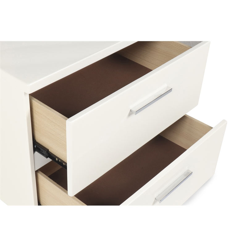 New Classic Sapphire 4-Piece Wood King Bedroom Set with Nightstand in White