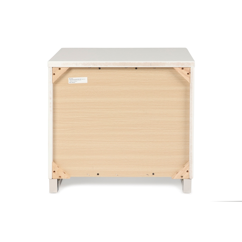 New Classic Sapphire 4-Piece Wood Queen Bedroom Set with Nightstand in White