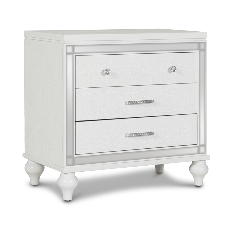 New Classic Furniture Valentine 5-Piece Solid Wood Cal King Bedroom Set in White