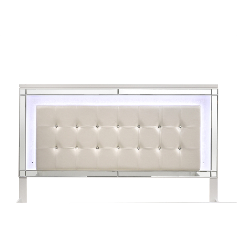 New Classic Furniture Valentine Solid Wood Queen Size Lighted Bed in White