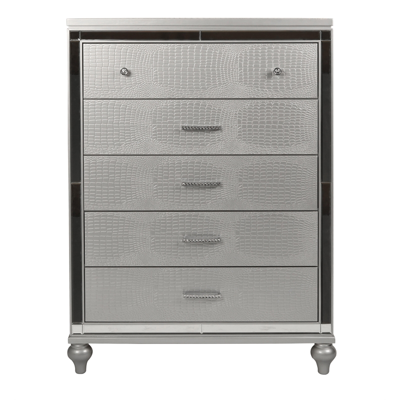 New Classic Valentine 4-Piece Wood Cal King Bedroom Set with Chest in Silver