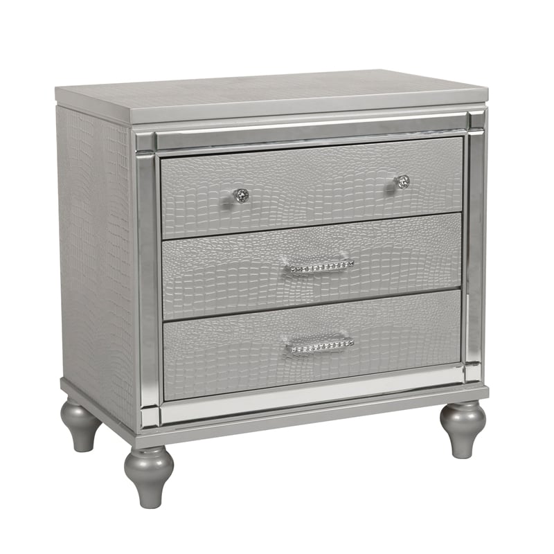 New Classic Furniture Valentine 5pc Solid Wood Cal King Bedroom Set in Silver