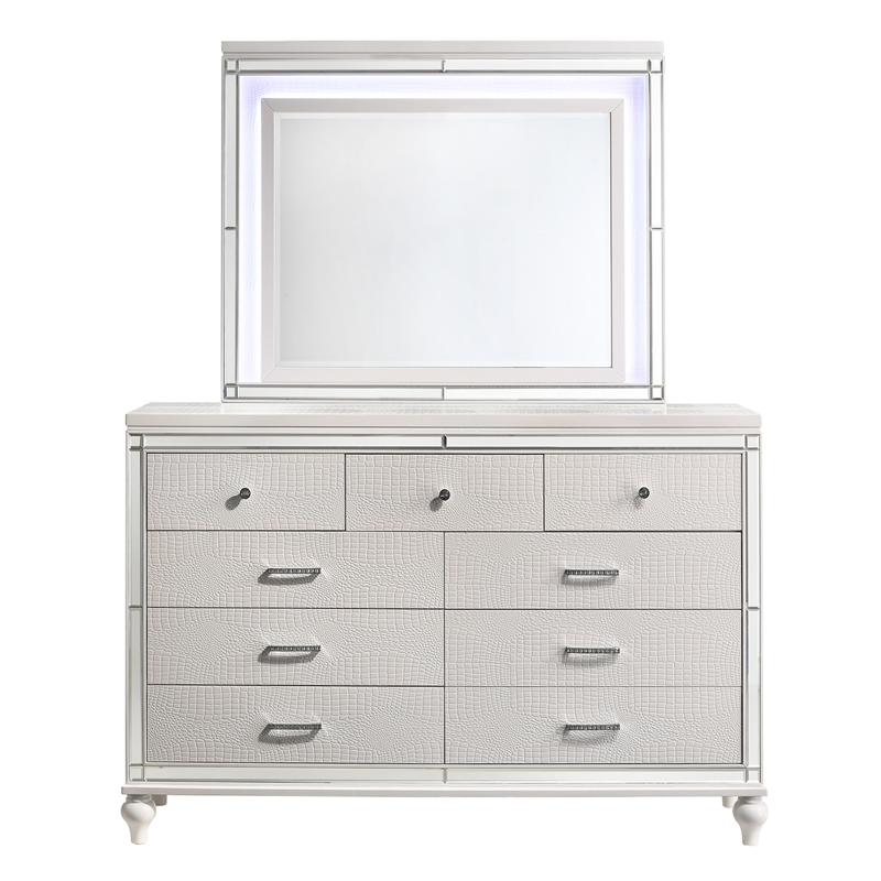 New Classic Furniture Valentine 5-Piece Solid Wood Queen Bedroom Set in White