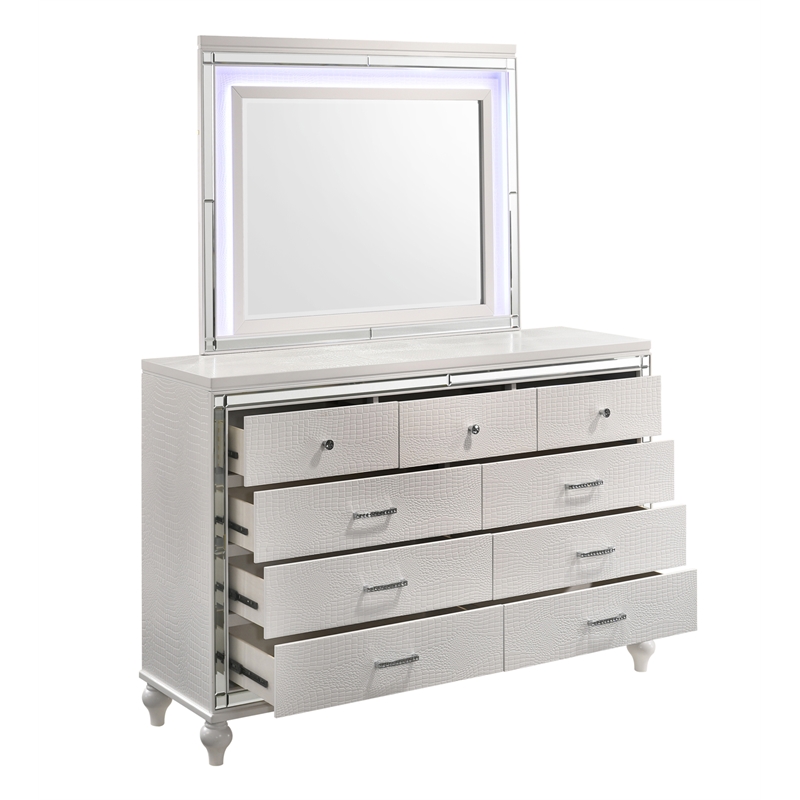 New Classic Furniture Valentine 6-Piece Solid Wood King Bedroom Set in White