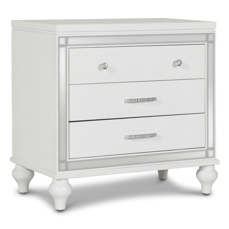 New Classic Furniture Valentine Solid Wood 3-Drawer Nightstand in White