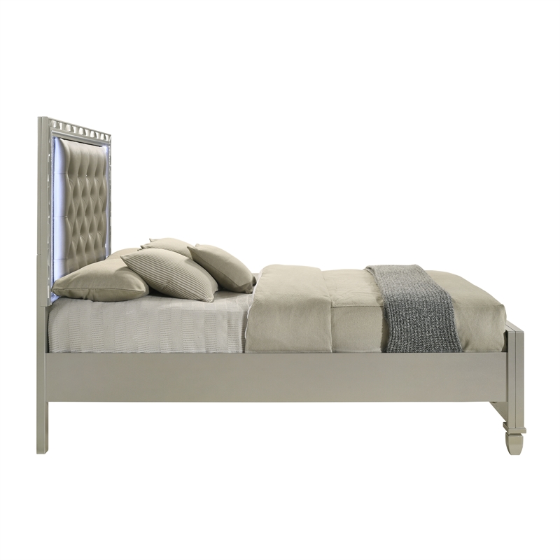 New Classic Furniture Radiance Solid Wood Queen Bed in Platinum Silver