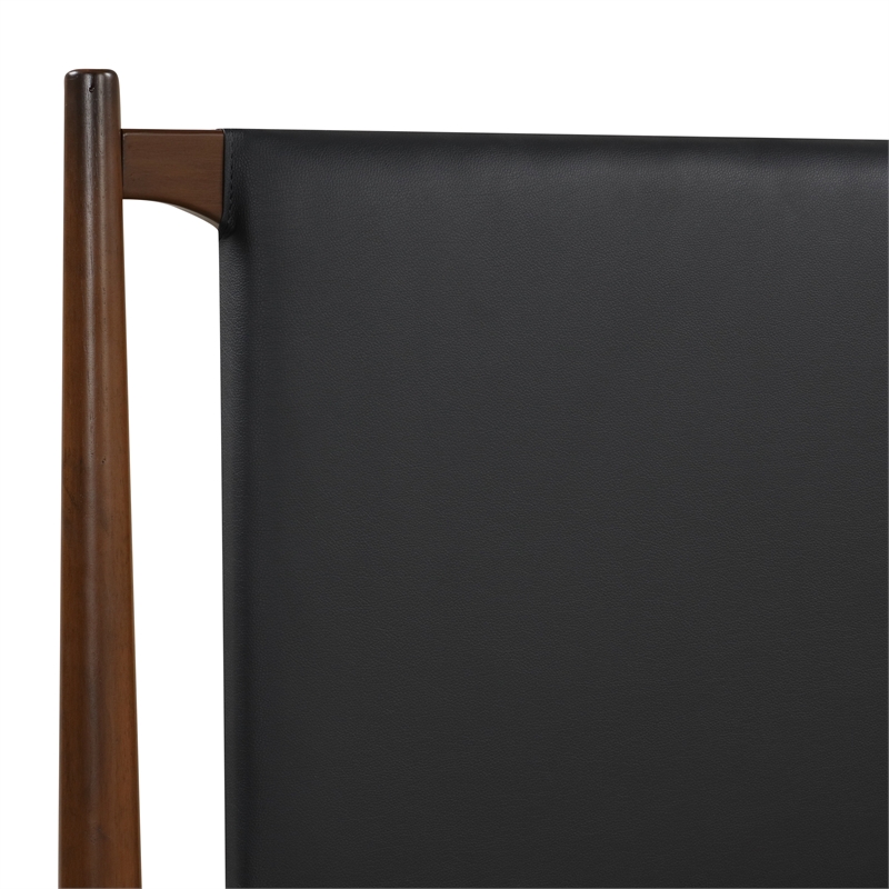 New Classic Furniture Ian King Wood Platform Bed in Cherry Brown