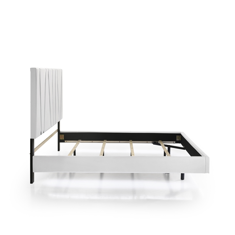 New Classic Furniture Europa Wood King Panel Bed in White Finish
